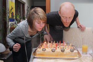 Glenn en Jozefien blazen